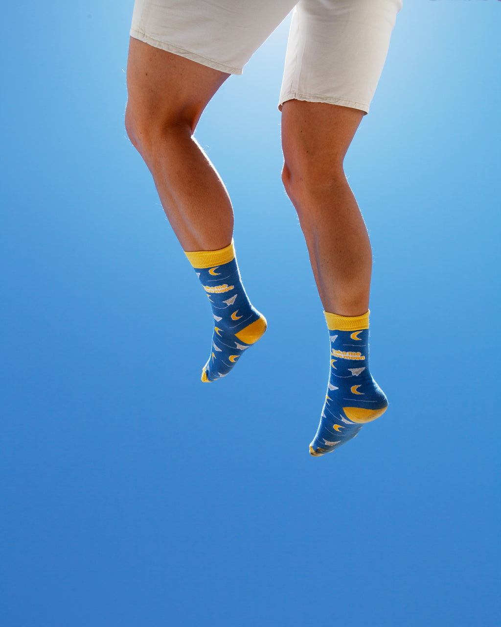 MEIAS PAPER AIRPLANE